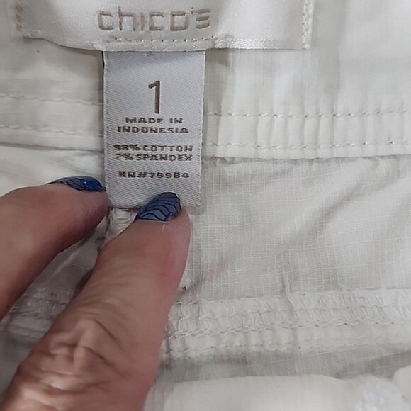 Chico's Womens Bermuda Shorts white Mid-rise light weight 8 - Picture 3 of 7